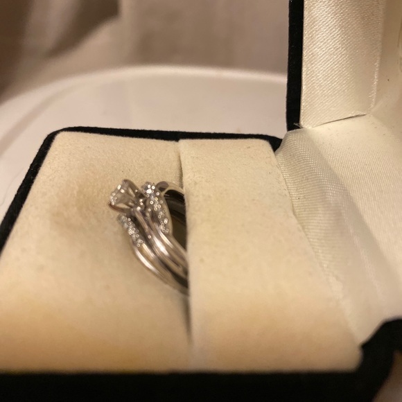 Diamond ring - Picture 3 of 6